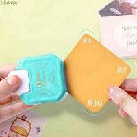 ราคา SIOOKIRU เจาะขอบแสตมป์ ตัดหัตถกรรมเจาะรูลายนูน อุปกรณ์การเรียนตัดกระดาษ Punches Maker ประหยัดแรงงานเครื่องเจาะฟันลายนูนสําหรับการ์ด (45750953269)