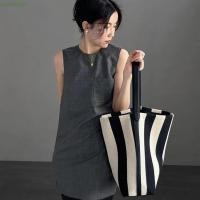 ราคา กระเป๋าถือผ้าแคนวาสลายทาง SIOOKIRU Drawstring Simple Black White Stripe Bag Versatile Buckle Large Capacity Pattern Wide Straps Bucket Bag Autumn (55201152736)
