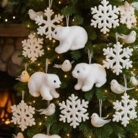 ราคา ซิโอโอโอโอคุ จี้ต้นคริสต์มาส สีขาว แห่กัน คริสต์มาสหมีเครื่องประดับ เทศกาลนกกระรอกตุ๊กตาสัตว์หมีขั้วโลกเกล็ดหิมะแขวนจี้วันหยุดฤดู (52200958247)