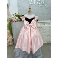 ราคา ชุดราตรีเด็ก หน้าร้านอยู่รัชดา ลองได้ถ่ายรูปเองจากชุดจริง W19234 สีดำ ชมพู กระโปรงยาว แขนสั้น คอซีทรู ประดับโบว์ใหญ่ (41008141519)