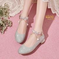 ราคา รองเท้าเด็ก หน้าร้านอยู่รัชดา ลองได้ H054สีเงิน ลายวิ้งๆ คาดมุกหัวใจห้อยมุกตรงสายรัดรองเท้า หรูหรามาก (21915999484)