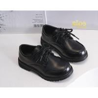 ราคา รองเท้าเด็กผู้ชาย หน้าร้านอยู่รัชดา ลองได้ HM155 สีดำ หนังแก้ว ร้อยเชือก (26054279653)