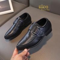 ราคา รองเท้าเด็กผู้ชาย หน้าร้านอยู่รัชดา ลองได้ HM171 สีดำ หนังเงา คาดเข็มขัดหน้า (24692460678)