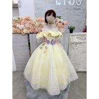 ราคา ชุดราตรีเด็ก หน้าร้านอยู่รัชดา ลองได้ถ่ายรูปจากชุดจริง W19104 สีเหลือง ชุดจีบอก กระโปรงยาว โอบไหล่ เรียบหรู (41051336655)