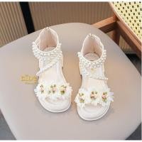 ราคา รองเท้าเด็ก หน้าร้านอยู่รัชดา ลองได้ H167 สีขาว สานหน้าติดดอกไม้ รัดข้อเท้าแต่งเพชรติดมุก หวานๆน่ารัก (26479393683)