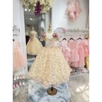 ราคา ชุดราตรีเด็ก หน้าร้านอยู่รัชดา ลองได้ถ่ายรูปจากชุดจริง W18458 สีทอง แขนแต่งดอกไม้ กระโปรงยาวฟูๆ เรียบหรูดั่งเจ้าหญิงเ (23425874514)