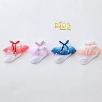 ราคา ssถุงเท้าเด็ก มีหน้าร้านอยู่รัชดา S111สีขาว ข้อเท้าระบายไล่สีทรูโทนสีแดง สีน้ำเงิน ประดับโบว์ห้อยมุกสีสันสดใส (16187983148)