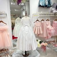 ราคา ชุดราตรีเด็ก หน้าร้านอยู่รัชดา ลองได้ถ่ายรูปจากชุดจริง B260สีขาว กระโปรงยาวเรียบเอวติดโบว์ แขนยาว งานหรู (15695688886)