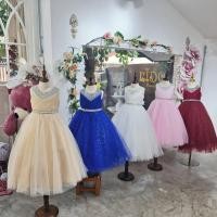 ราคา ssชุดราตรีเด็ก หน้าร้านอยู่รัชดา ลองได้ถ่ายรูปจากชุดจริง A214สีทอง สีขาว สีชมพู สีแดง สีน้ำเงิน สีฟ้าอกแต่งจีบไหว้เอว (13486253672)