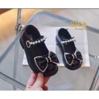 ราคา รองเท้าเด็ก หน้าร้านอยู่รัชดา ลองได้ H184 สีดำ ประดับโบว์ สายคาดหน้ามุก สวยน่ารักมาก (29229744039)