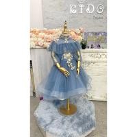 ราคา ชุดราตรีเด็ก หน้าร้านอยู่รัชดา ลองได้ถ่ายรูปจากชุดจริง W19032สีฟ้า แขนยาวเปิดไหล่ หน้าสั้นหลังยาว คิดกลิตเตอร์วิ้งๆ (27017129337)