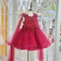 ราคา ชุดเจ้าหญิง หน้าร้านอยู่รัชดา ลองได้ถ่ายรูปจากชุดจริง N212 สีแดงเข้มN ติดโบว์ที่ไหล่มีสไบ กระโปรงสั้นฟู ชุดเจ้าหญิงตั (20881125801)