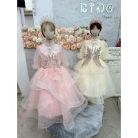 ราคา sชุดราตรีเด็ก หน้าร้านอยู่รัชดา ลองได้ถ่ายรูปจากชุดจริง W19144 สีชมพู ครีม กระโปรงยาว คอจีน แขนยาว ประดับเพชร สวยหรู (25995267194)