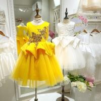 ราคา Sชุดเด็กออกงาน หน้าร้านอยู่รัชดา ลองได้ถ่ายรูปจากชุดจริง A217สีขาว สีเหลือง เอวระบาย ตกแต่งดอกไม้ดิ้นหรู กระโปรงสั้นจ (20036975438)
