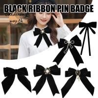 ราคา เข็มกลัดริบบิ้นสีดำพร้อมคริสตัล Swarovski สำหรับผู้หญิง (51300590337)