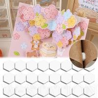 ราคา เทปกาวสองหน้าหกเหลี่ยม 2แผ่นเทปโฟมความหนืดสูง สติกเกอร์คงที่ขนาดเล็กสําหรับเครื่องประดับรถยนต์ มือ ทําเอง ฟองน้ําสีขาวกาวสองหน้า เครื่องเขียนนัก (28152843196)