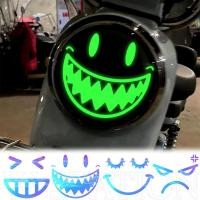 ราคา สติ๊กเกอร์สะท้อนแสงมอเตอร์ไซค์เรืองแสง สติ๊กเกอร์ตกแต่งกระจกหน้ารถ Emoji Scooter น่ารัก ตลก สร้างสรรค์ สติ๊กเกอร์จัดแต่งทรงผมไฟหน้า สติ๊กเกอร์ติดรถสีเลเซอร์ (28575385271)