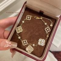 ราคา สร้อยข้อมือทองแดงลายดอกไม้สี่แฉก สัญลักษณ์นำโชค ออกแบบสวยงาม สำหรับคุณผู้หญิง พร้อมการจัดจำหน่ายจากโรงงานโดยตรง ดูหรูหราและเป็นแฟชั่น (42071517010)