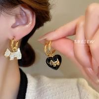 ราคา เดรย์ ทองชุบไฟฟ้าเข็มเงินเพทายรักต่างหูสุนัขฝรั่งเศสย้อนยุคต่างหูหรูหราแสงหรูหราความรู้สึกระดับสูงต่างหูหญิง (26022971841)