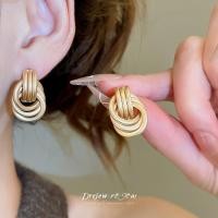 ราคา DREW 925 เข็มเงิน twisted knot สร้อยหูแฟชั่นสำหรับทุกวัน (40524903029)