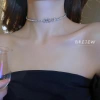 ราคา DREJEW สร้อยคอโช้คเกอร์ ประดับเพชร ฝังตัวอักษร แฟชั่นสไตล์ยุโรป อเมริกัน หรูหราสร้อยคอแฟชั่น (19625662137)