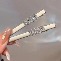 ราคา กิ๊บติดผมตัวอักษร พลอยเทียม สีเงินคลิปปากเป็ดหวานและเย็นเครื่องประดับผมแฟชั่น (27555599746)