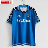 ราคา เสื้อกีฬาแขนสั้นสไตล์วินเทจของทีมฟุตบอลแมนเชสเตอร์ ซิตี้ปี 1997 แห้งเร็ว เหมาะสำหรับผู้ชาย ไซซ์ ส XXL (48700054597)
