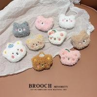ราคา เข็มกลัดตุ๊กตาการ์ตูนและหมี สำหรับประดับกระเป๋า และเสื้อผ้า (40617473451)