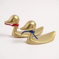 ราคา ชุดของขวัญ 2 ชิ้น ตะเกียบเป็ดแมนดารินสีทองส่วนที่เหลือแม่เหล็กตกแต่งบ้าน ผลิตในเกาหลี สัญลักษณ์แห่งความรัก Fidelity (47900323538)