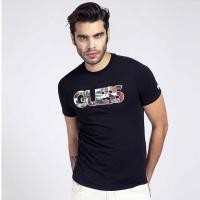 ราคา GUESS เสื้อยืดแขนสั้นคอกลมพิมพ์ลายตัวอักษรสำหรับผู้ชาย (27592555768)