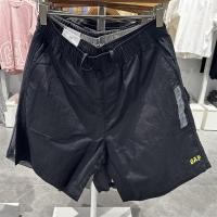 ราคา กางเกงขาสั้นผู้ชาย พิมพ์โลโก้ ยีนส์ยืด แห้งไว ทรงหลวม 727045 (40918459022)