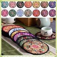 ราคา youngtime ใหม่ 2023 ที่รองแก้วทรงกลมปักลายสไตล์จีน แผ่นรองอาหารทนความร้อน แผ่นรองจานกันเปื้อนและกันลื่น แผ่นรองแก้วชา แผ่นรองชาม แผ่นรองเก็บความร้อน youngtime (53101059924)