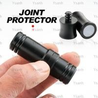 ราคา ใช่ 1เซ็ตชุดป้องกันข้อต่อคิวบิลเลียด พลาสติกพิเศษฝาครอบป้องกันล้อกลาง อุปกรณ์เสริมบิลเลียดสีดําที่ทนทานสําหรับ มหาวิทยาลัย สถานที่ หยัก (49800660076)