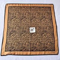 ราคา Moussy ผ้าเช็ดหน้าลายเสือ ผูกผมได้ (29932194928)