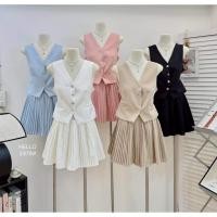 ราคา ชุดเซ็ท 2 ชิ้น เสื้อคอวีแขนกุดกระดุมหน้า พร้อมด้วยกระโปรงเอวยืด (28189577437)