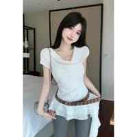 ราคา Top ผู้หญิง คอเสื้อมีลายพิมพ์แบบฝรั่งเศส ลูกไม้ไม่สม่ำเสมอ มี pleats และเข็มขัดปรับได้ เหมาะสำหรับใส่ในช่วงฤดูร้อน โดยเฉพาะเวลาไปทะเล สไตล์สั้นเซ็กซี่ (40813971927)