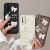 ราคา SAMSUNG อินเทรนด์การ์ตูนMoon BowสําหรับSamsung Galaxy A73 A24 J4 J6PLus J2 J7Prime A70 A7 A30S A50S A05S M32 A04S A20S A13 A23 A51 A32 S32 S32 A32 A32 A52 S24 Ultra S21 Soft eye (42214240589)