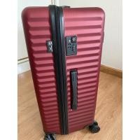 ราคา กระเป๋าเดินทาง 20 นิ้ว michel klein ที่เป็นของขวัญจาก SCB ที่ให้บรรดาลูกค้า Private สีแดง (25241463984)