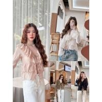 ราคา SHEENY SN 16501 เสื้อระบายทรงสวย แขนยาว เด่นตรงแขนย้วยระบาย ทั้งคอ แขน ละมุนค่า กำลังอิน ตรงอก ผูกโบว์ 2ที่ (29988384882)