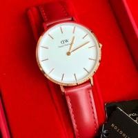 ราคา นาฬิกาสายหนัง ปัดสีขาว พร้อมส่ง (23371280778)