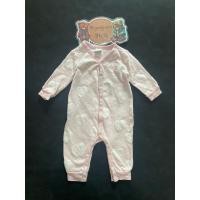 ราคา ชุดรอมเปอร์เด็ก บอดี้สูทของเด็กมือสอง สีชมพู Size 60 แบรนด์ Baby Gap ของแท้ สภาพ 85 (27472912080)