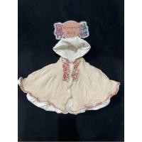 ราคา เสื้อคลุมไหมพรมกันหนาว ทรงปีกค้างคาวมีฮู้ด ของเด็กมือสอง สีขาวครีม Size 80 แบรนด์ Bebe ของแท้ สภาพ 85 (26777922365)