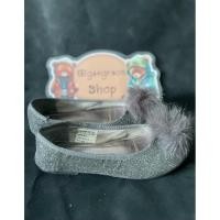 ราคา รองเท้าคัชชูเด็ก รองเท้าสลิปออนของเด็กมือสอง สีเงิน แบรนด์ Gap Kids ของแท้ ความยาวเท้าด้านใน 17 5 ซม สภาพ 85 (44055847543)