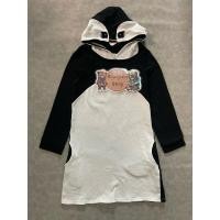 ราคา เดรสแขนยาวมีฮู้ดหน้าเพนกวินของเด็กมือสอง สีขาว ดำ Size 130 แบรนด์ H M ของแท้ สภาพ 90 (28880537932)