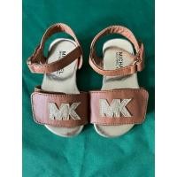 ราคา รองเท้าเด็ก รองเท้าแตะของเด็กมือสอง วัดความยาวด้านใน 12 5 ซม แบรนด์ Michael Kors ของแท้ สภาพ 90 (25083057559)