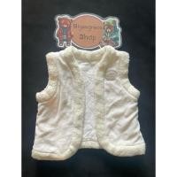 ราคา เสื้อกั๊ก เสื้อคลุมแขนกุดขนนุ่มของเด็กมือสอง สีขาว Size 70 งานป้ายของแท้ สภาพ 90 (25290973389)