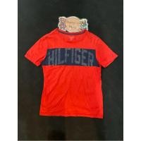 ราคา เสื้อยืดแขนสั้นคอกลมของเด็กมือสอง สีแดง Size 160 งานป้ายของแท้ สภาพ 90 (25191275633)