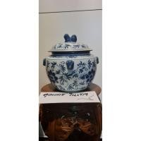 ราคา โถกังไสกระเบื้อง ดินเผา ลายครามจุกฝากับหูสิงห์ มีตราประทับที่ก้นไว้ใส่ขนมใส่ของกินเล่นหรือสมุนไพร (50351243491)