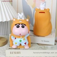 ราคา CODECOVE กระปุกออมสินเครยอนชินจัง ถังออมทรัพย์ตกแต่งกล่องเงินการ์ตูน รุ่นสะสมสร้างสรรค์เครยอนชินจังอะนิเมะเด็กกล่องเก็บเด็ก เด็ก (46401630412)