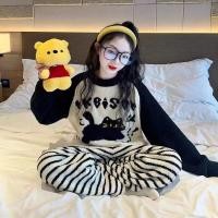 ราคา ชุดนอนหนาสำหรับฤดูหนาว สไตล์ตะวันตก พิมพ์ลายสักหลาดและครึ่งด้านขนแกะ (47250659308)